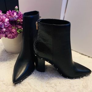 ALDO BOOTIES BLACK MIX